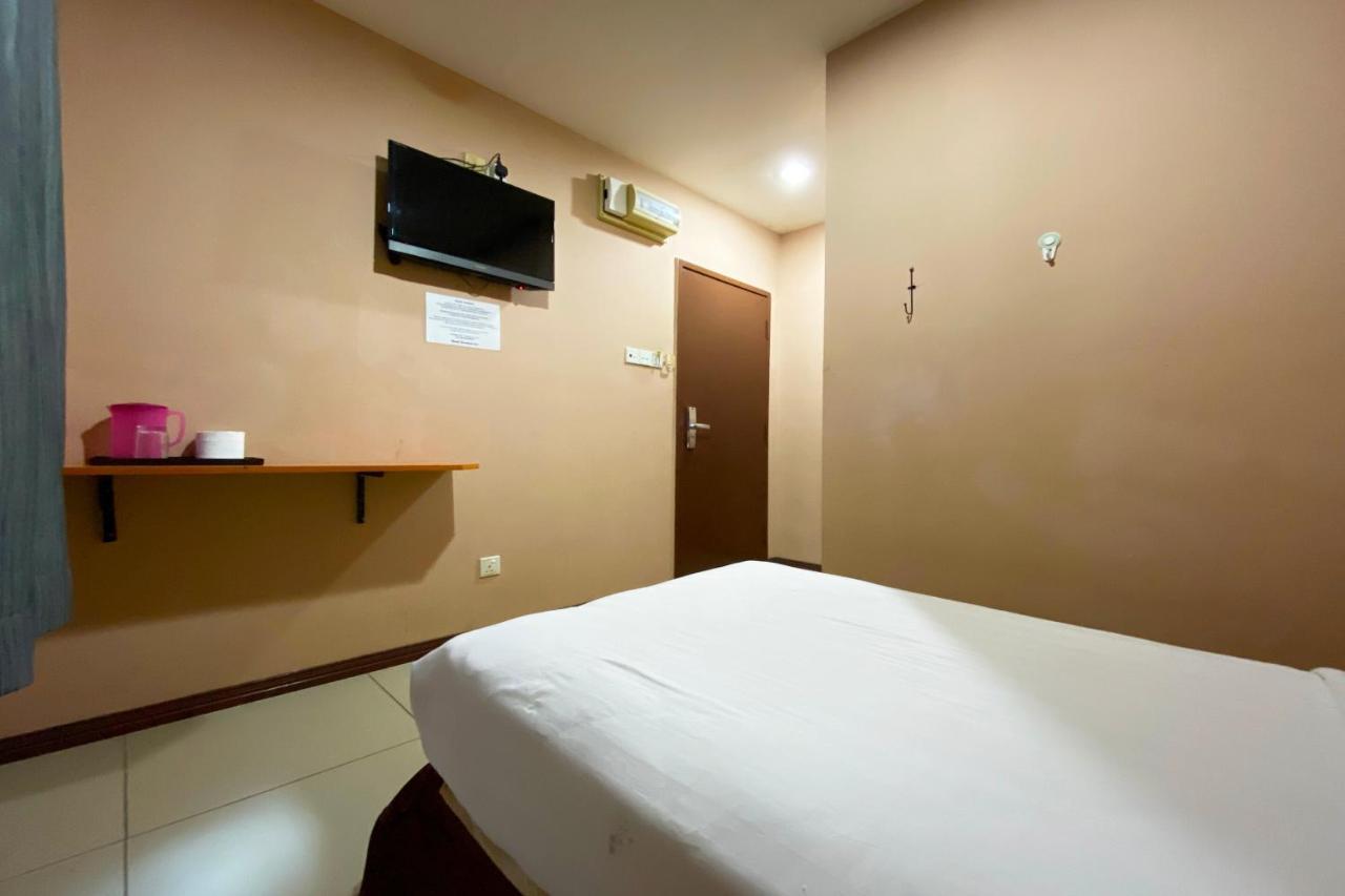 Oyo 90108 Hotel Kaya Kota Kinabalu Buitenkant foto