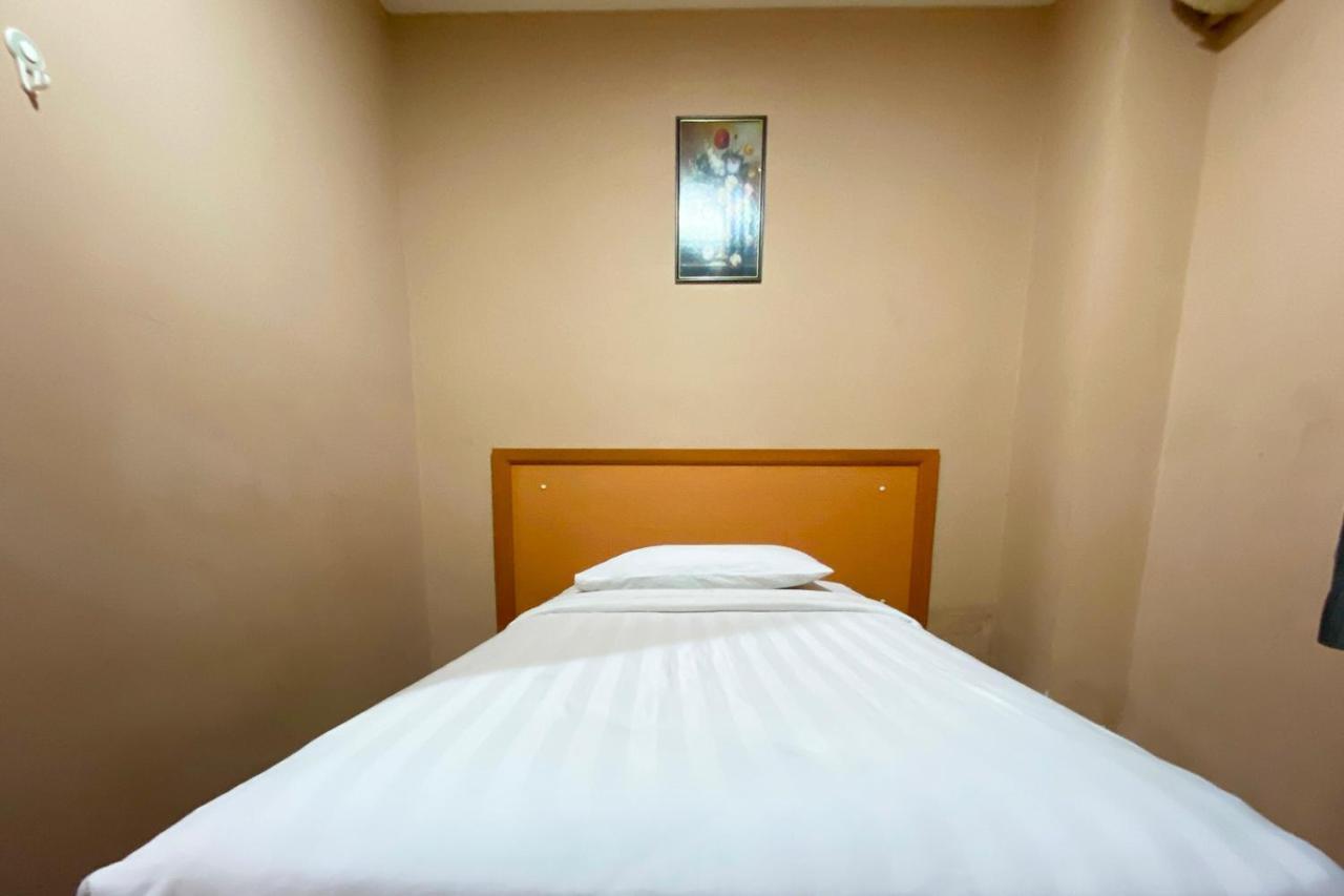 Oyo 90108 Hotel Kaya Kota Kinabalu Buitenkant foto