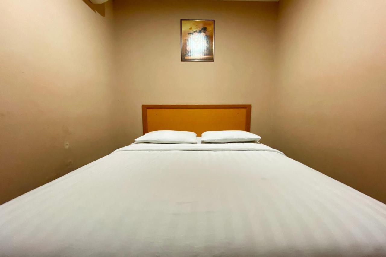 Oyo 90108 Hotel Kaya Kota Kinabalu Buitenkant foto